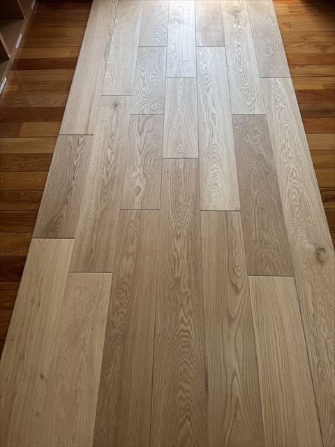 ナラ(オーク) 無垢フローリング 乱尺タイプ    オイルクリア塗装 ABグレード 15×120×乱尺(mm) 1.51平米入