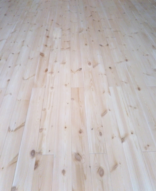 レッドパイン 無垢フローリング OPC(1枚板) 床暖対応   無塗装 節あり 15×110×1818(mm) 1.6平米入