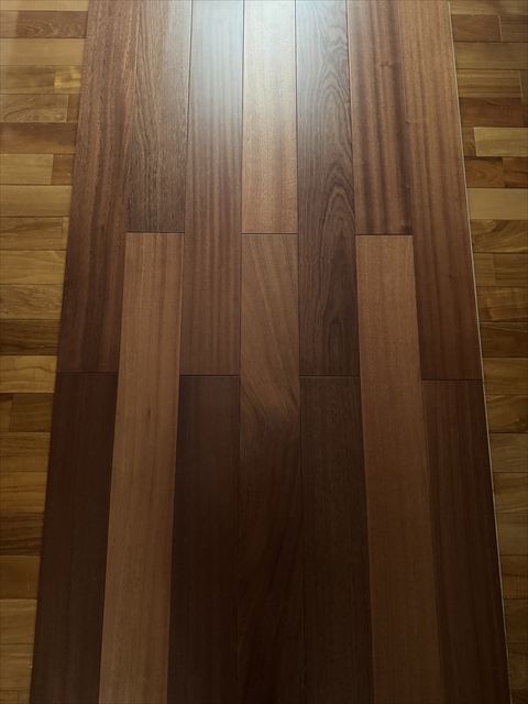 サペリ 複合フローリング 2mm単板 床暖対応  重歩行 UVセラミッククリア塗装 Aグレード 12×120×909(mm) 1.53平米入