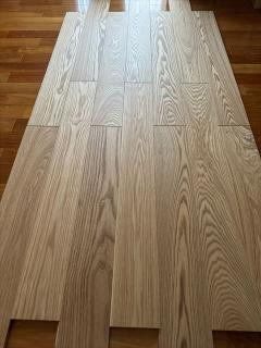アッシュ 複合フローリング 2mm単板 床暖対応  重歩行 UVクリアツヤ消塗装 Aグレード 12×120×909(mm) 1.53平米入